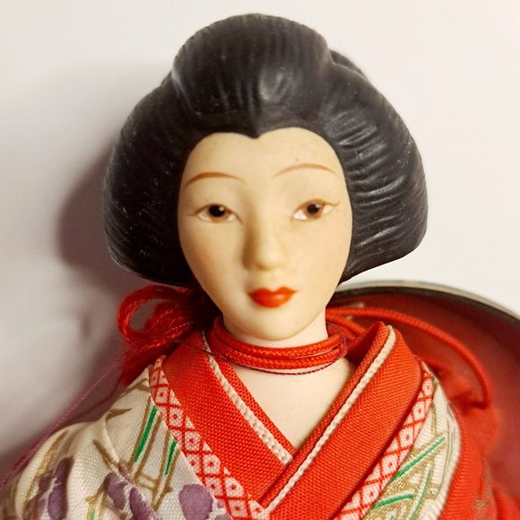 Exquisite Vintage Japanese Porcelain Geisha Doll - Picture 8 of 10